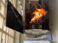 اشتعال مكيف هوائي كاد أن يؤدي الى حريق داخل مبنى سكني في حيفا*