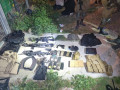 القبض  على 3 مطلوبين في نابلس وضبطوا بحوزتهم العديد من الاسلحة