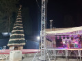 أجواء احتفالية مميزة بالتحضيرات لاضاءة شجرة الميلاد في كفرياسيف