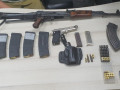 ضبط أسلحة غير قانونية  في منطقة بلدة بيت عومر.