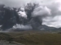 صورة  مروعة لثوران جبل آسو في اليابان