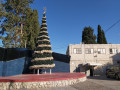 صورة للتحضيرات لاضاءة شجرة الميلاد في كفرياسف