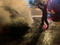 اندلاع حريق  بسيارة بشارع " بياليك " في مدينة الرملة ​​​​​​​